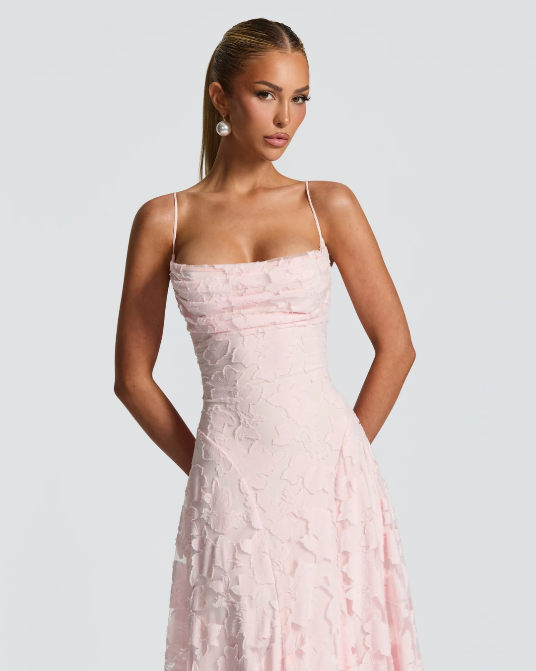 Elisane | Lace Contour Maxi Dress