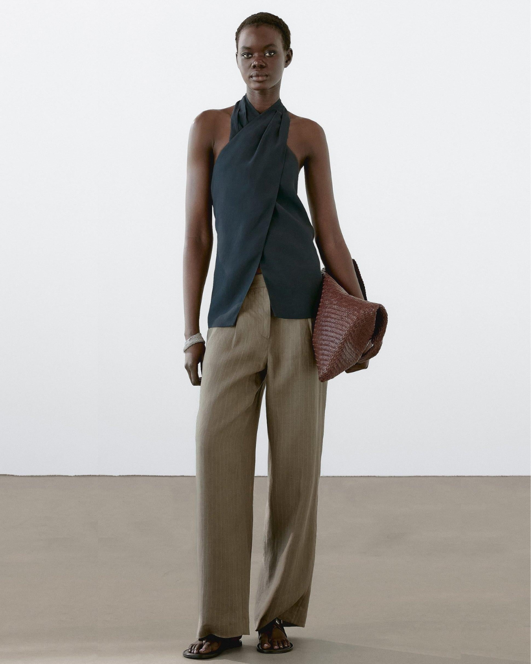 Auraline | Halter Neck Back Neckline Top